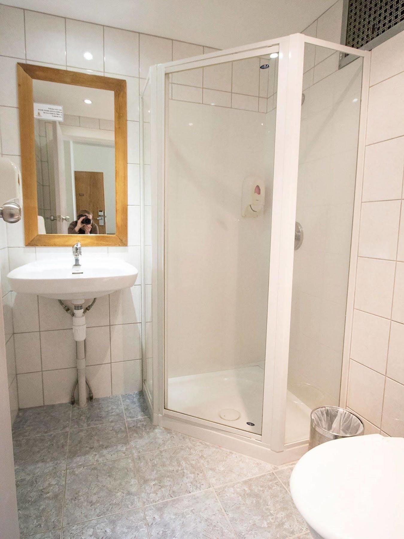 Hotel Waterloo & Backpackers Wellington Esterno foto