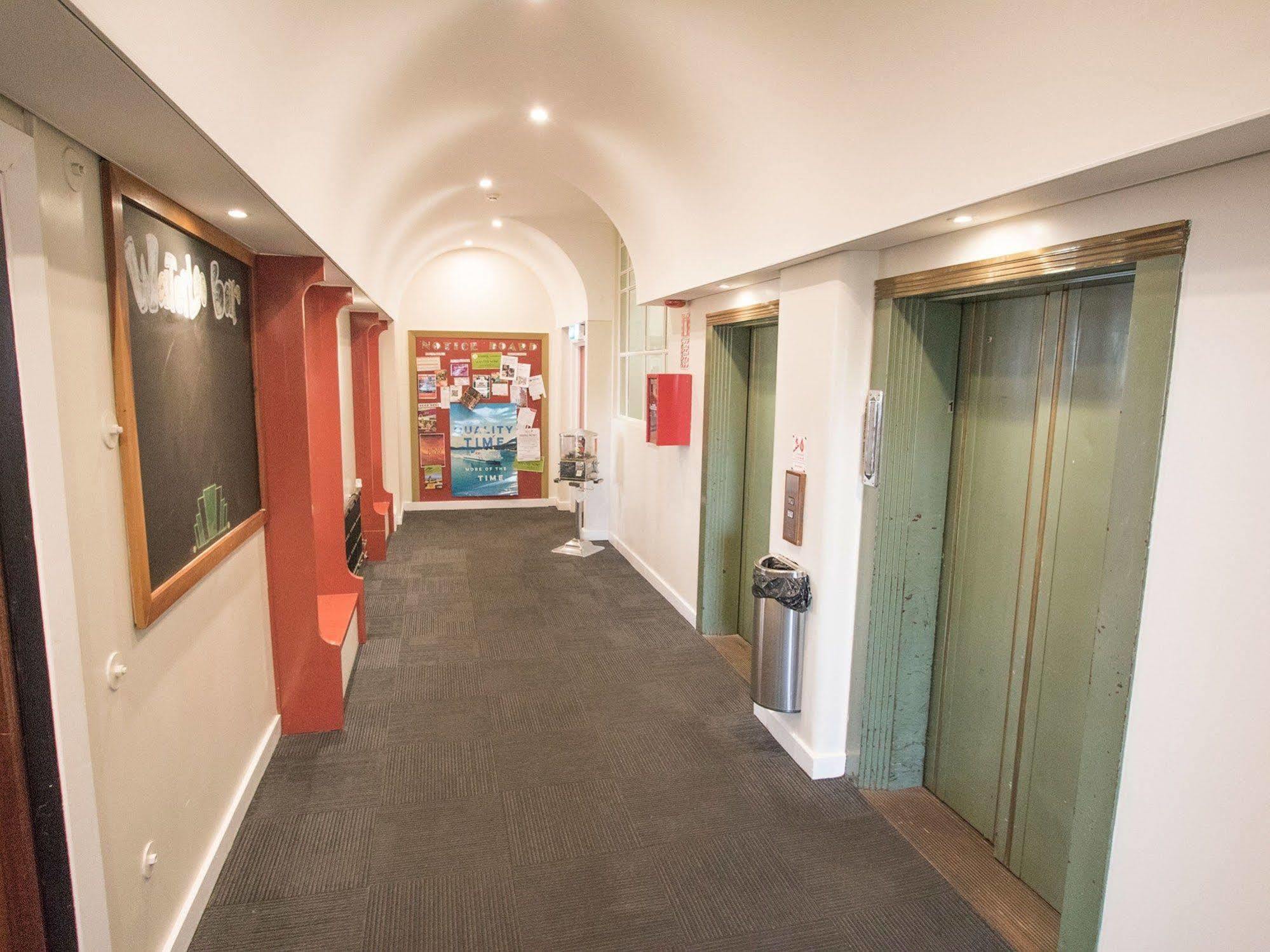 Hotel Waterloo & Backpackers Wellington Esterno foto